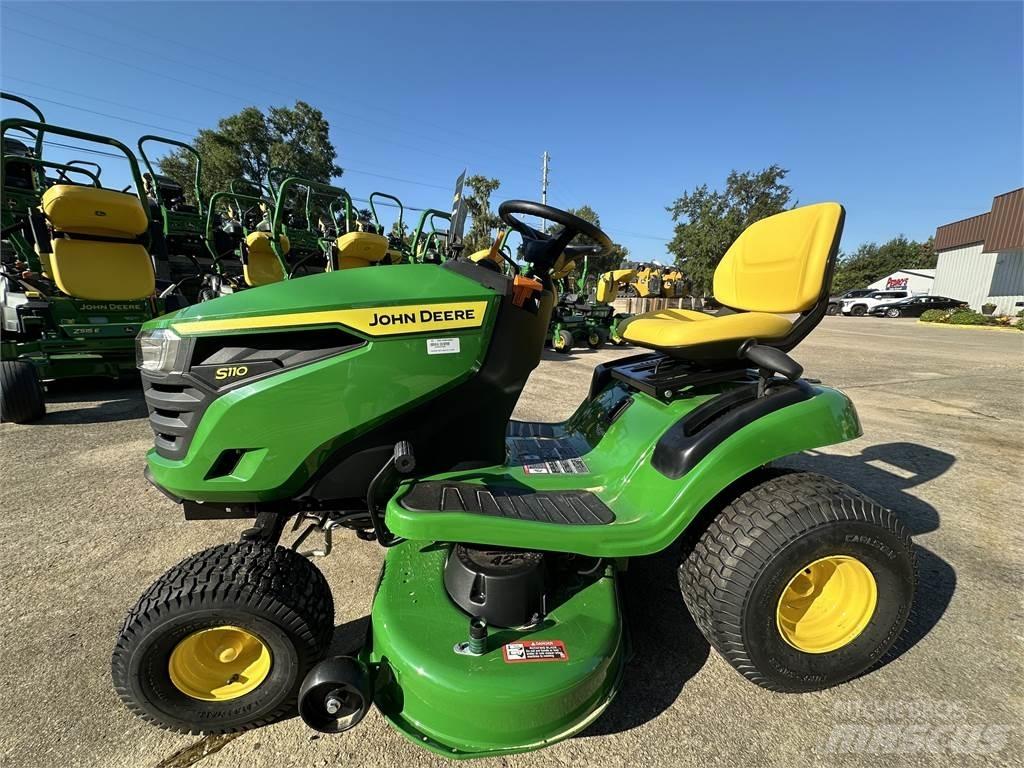 John Deere S110 Corta-Relvas Riders