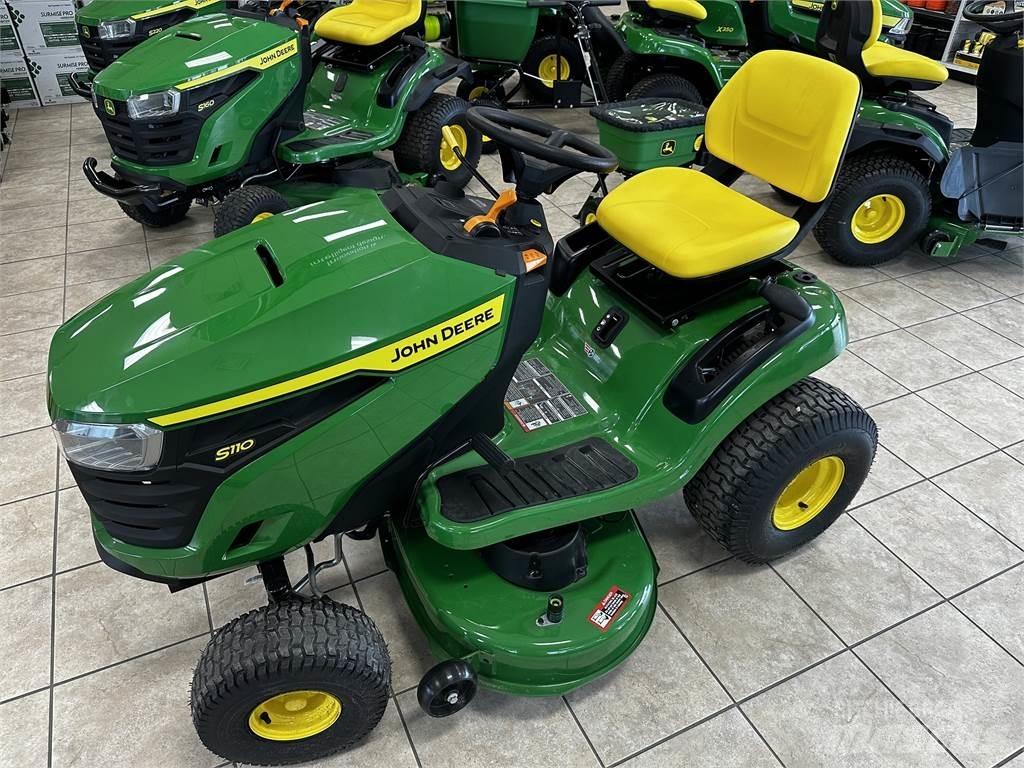 John Deere S110 Corta-Relvas Riders