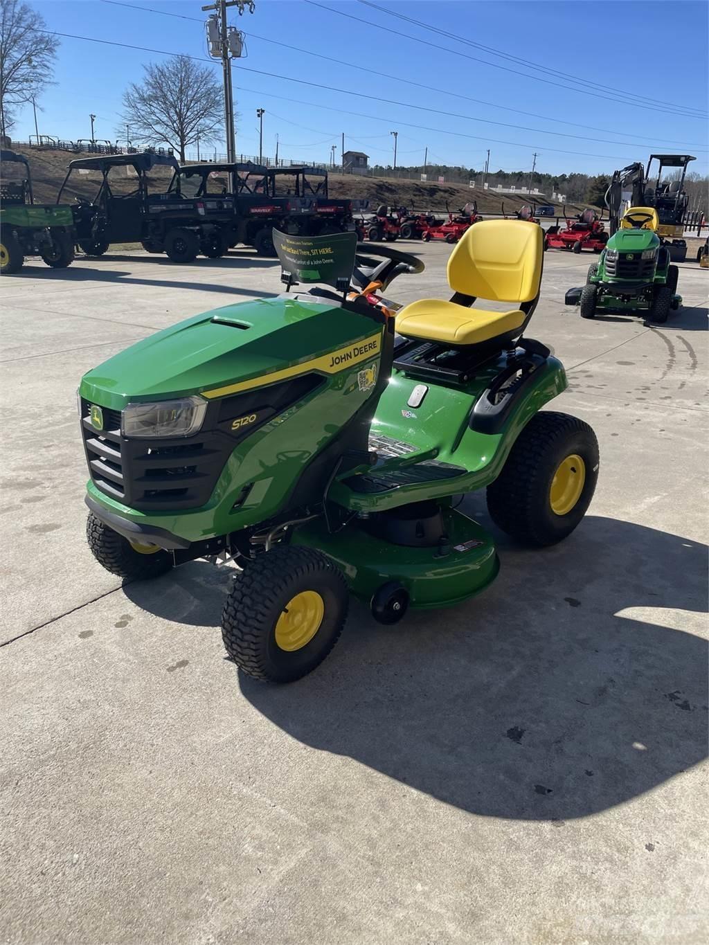 John Deere S120 Corta-Relvas Riders