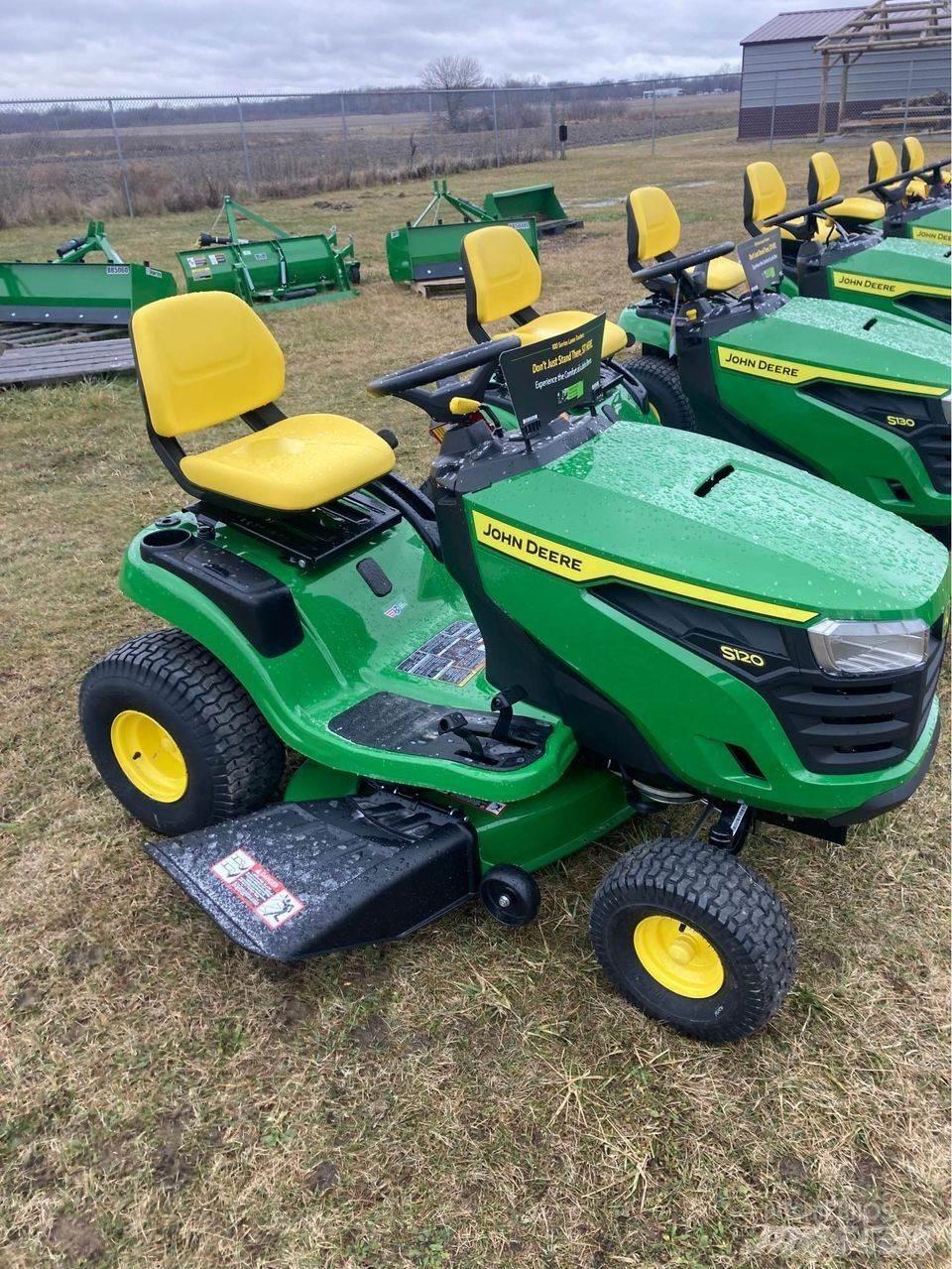 John Deere s120 Corta-Relvas Riders