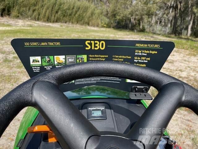 John Deere S130 Corta-Relvas Riders
