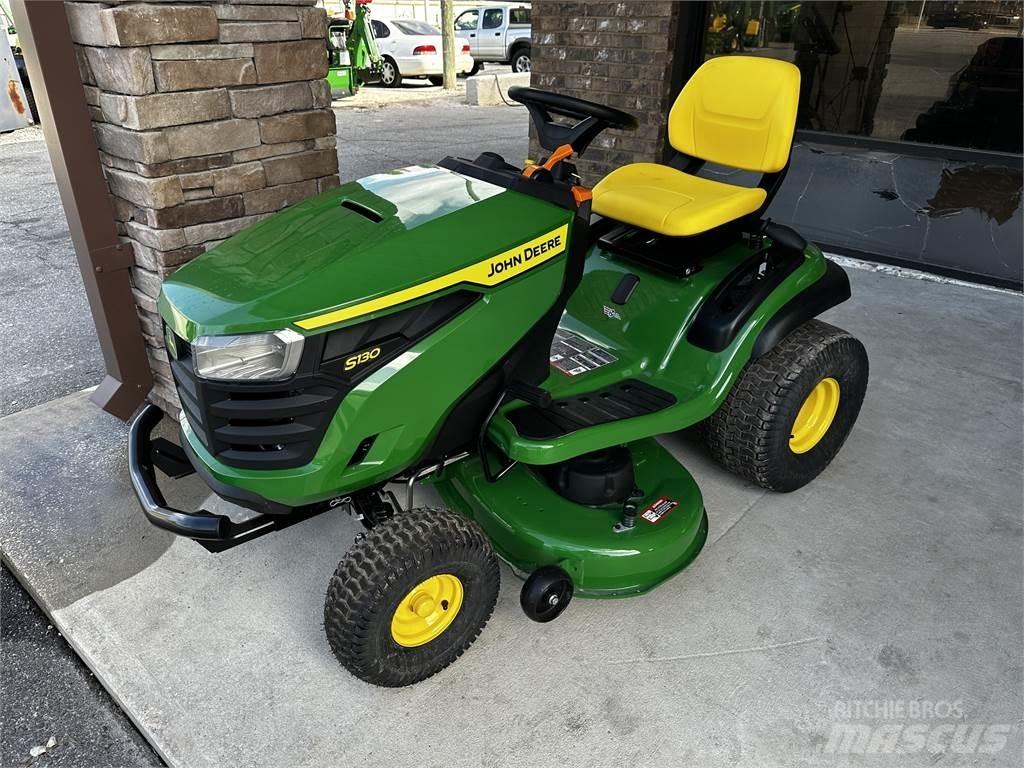 John Deere S130 Corta-Relvas Riders