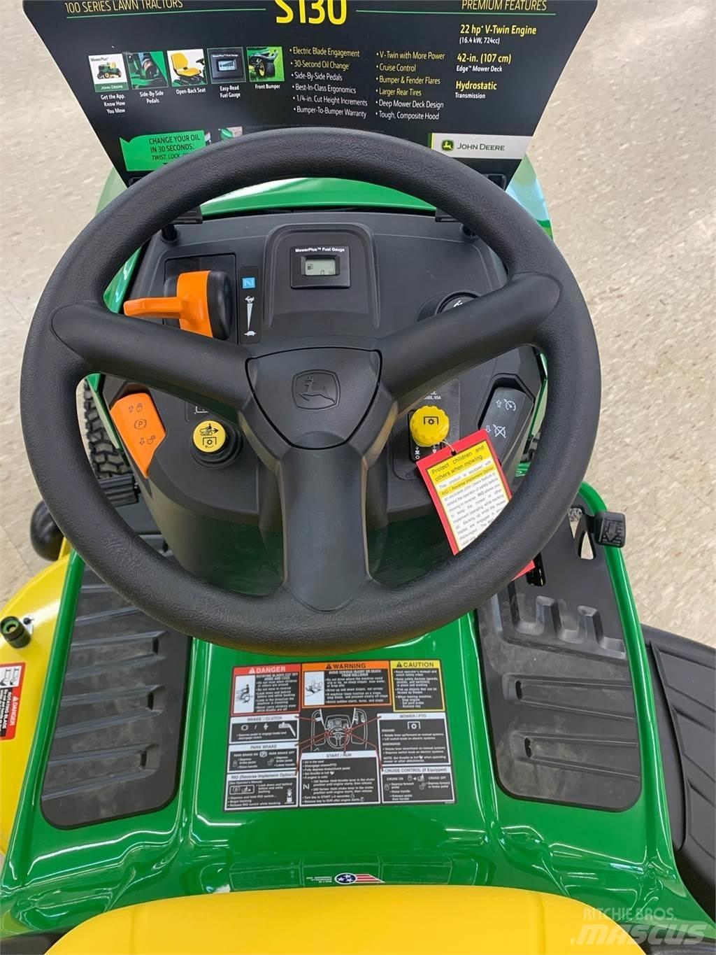 John Deere S130 Corta-Relvas Riders