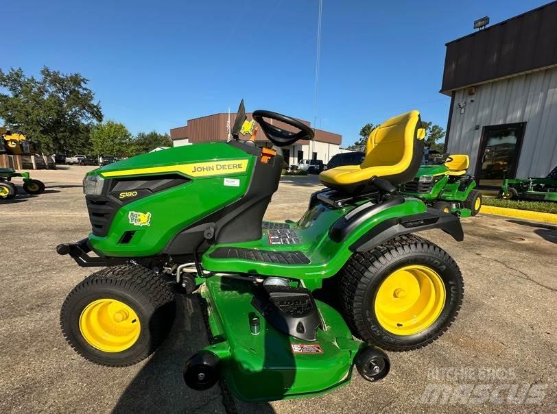 John Deere S180 Tractores compactos