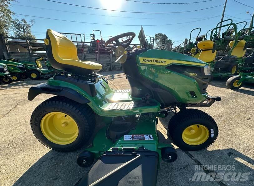 John Deere S180 Tractores compactos