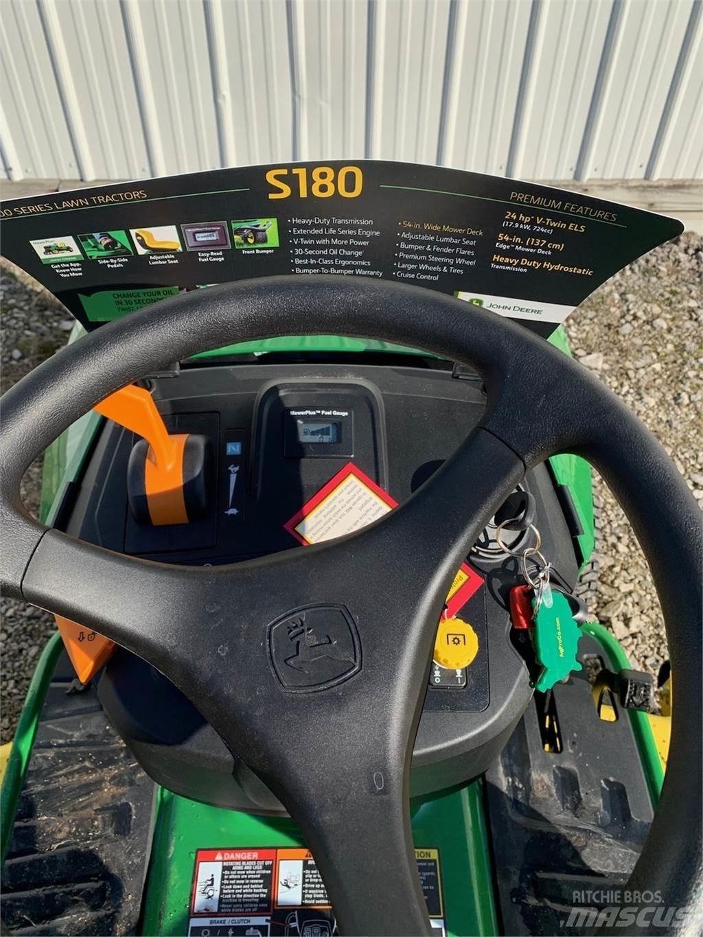 John Deere S180 Tractores compactos