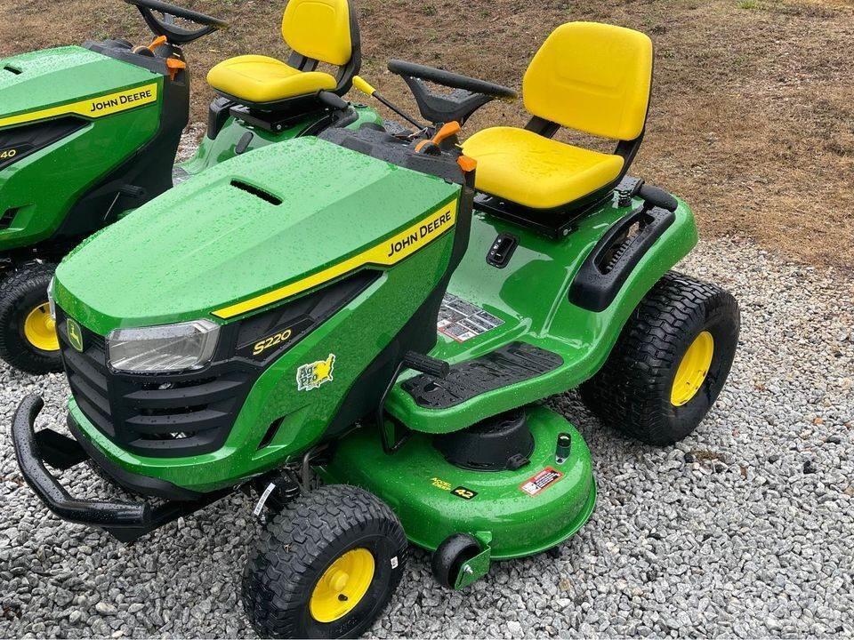 John Deere S220 Tractores compactos