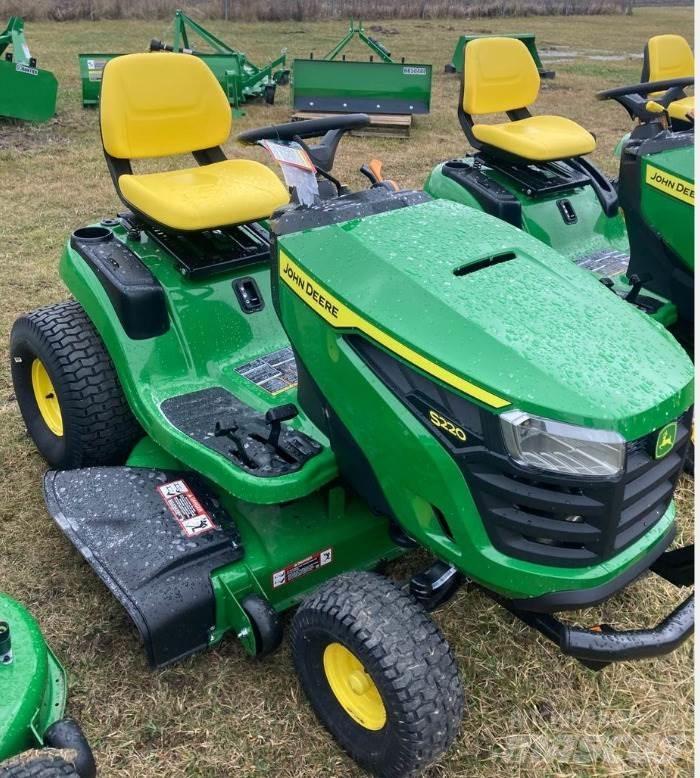 John Deere S220 Tractores compactos