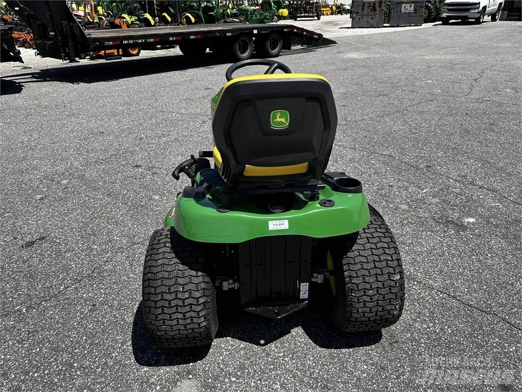 John Deere S220 Corta-Relvas Riders
