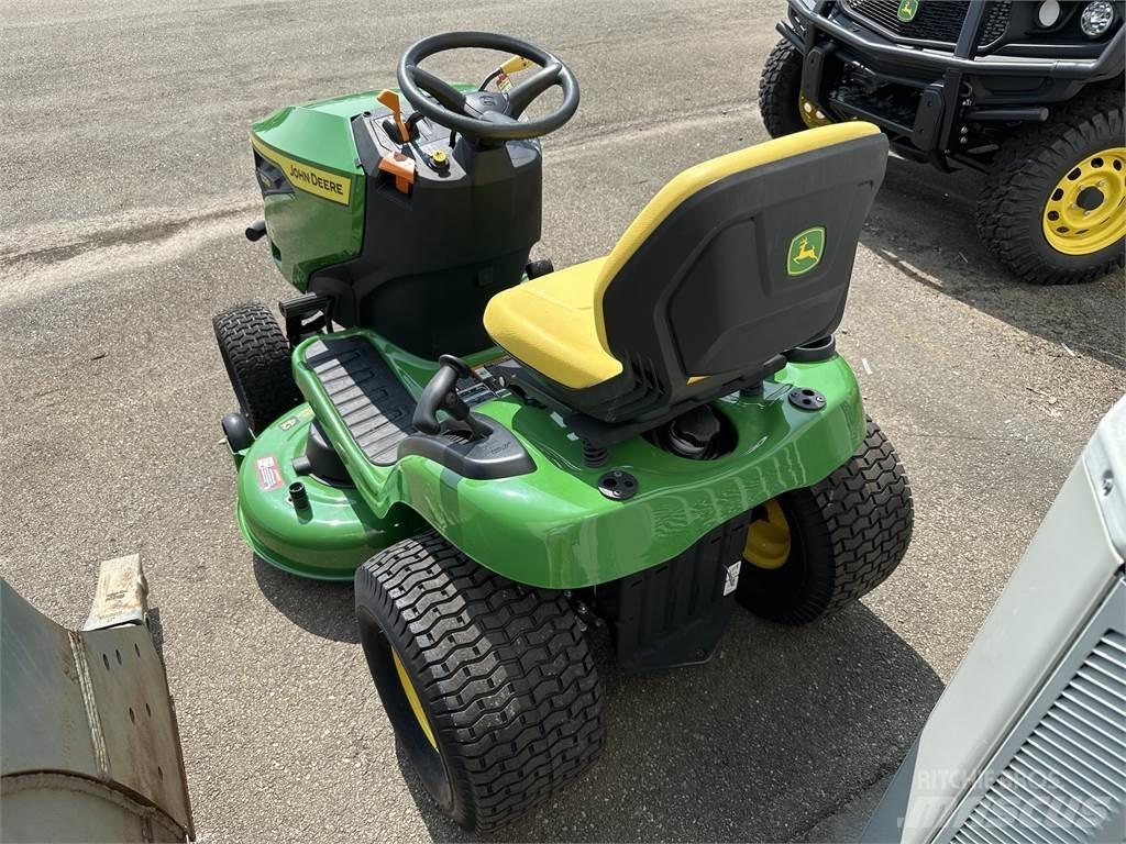 John Deere S220 Corta-Relvas Riders