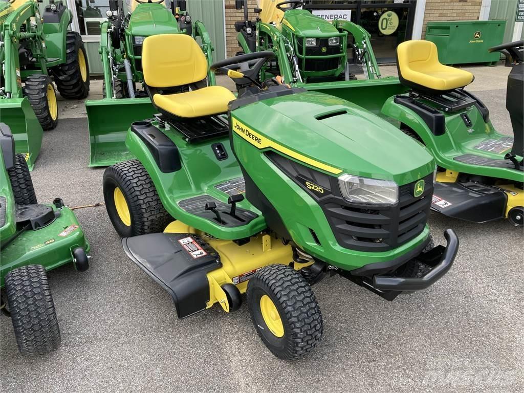 John Deere S220 Tractores compactos