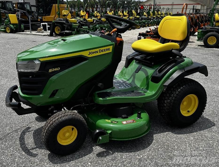 John Deere S240 Tractores compactos