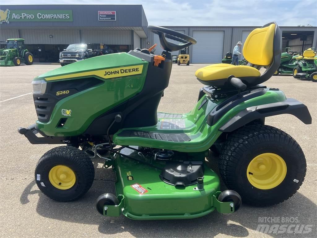 John Deere S240 Tractores compactos
