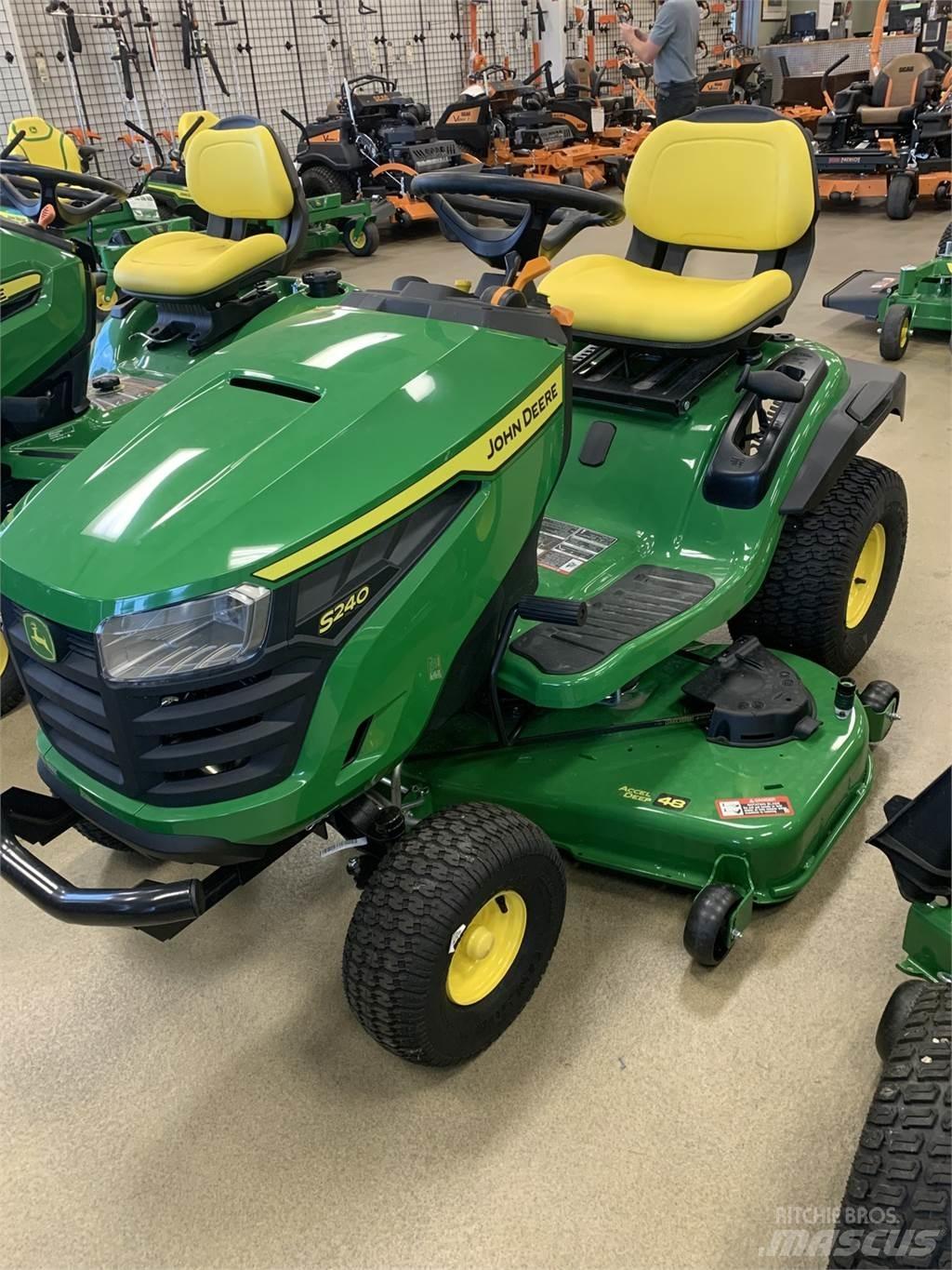 John Deere S240 Tractores compactos