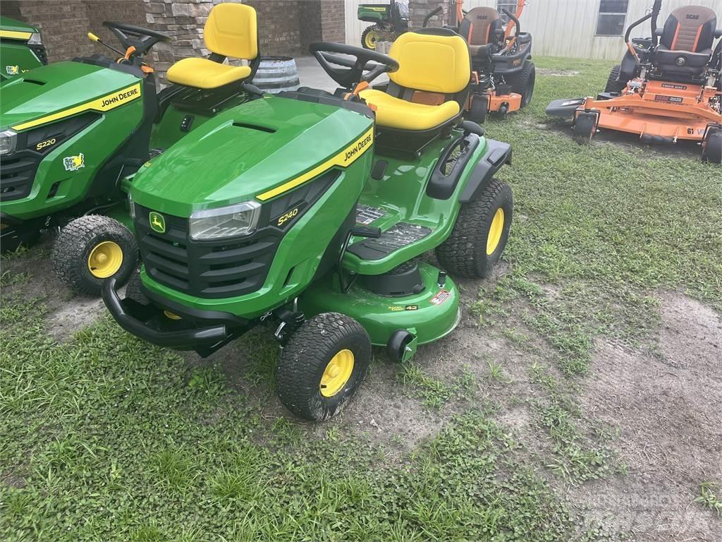John Deere S240 Tractores compactos