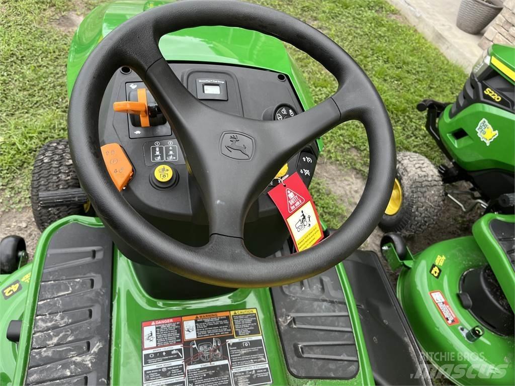John Deere S240 Tractores compactos