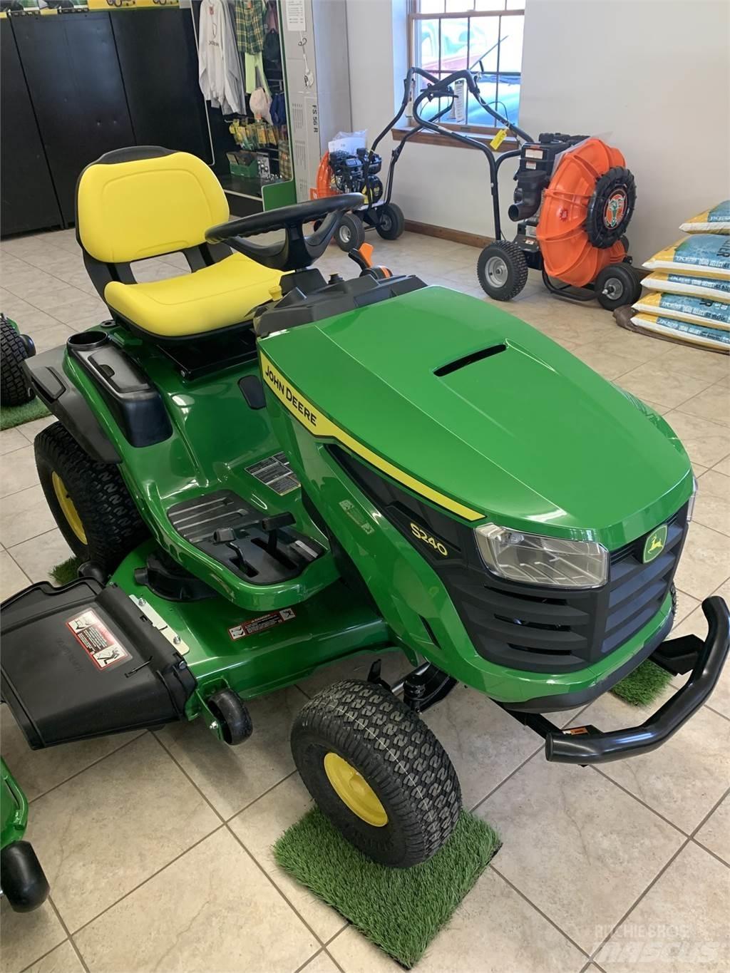 John Deere S240 Tractores compactos
