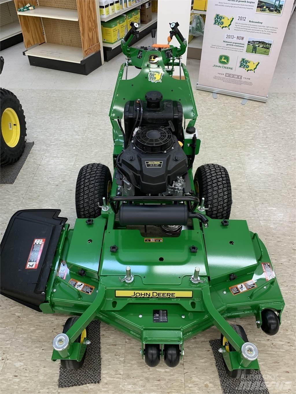 John Deere W48M Corta-Relvas walk-behind