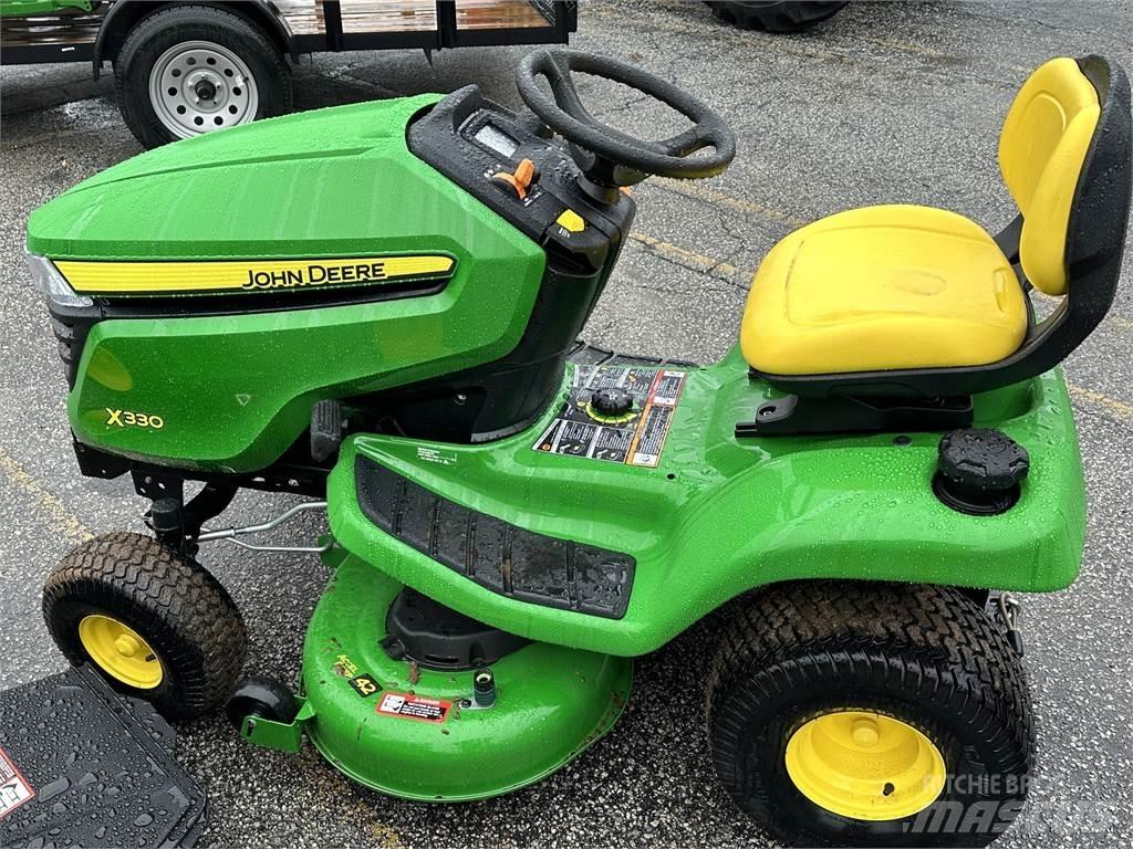 John Deere X330 Tractores compactos