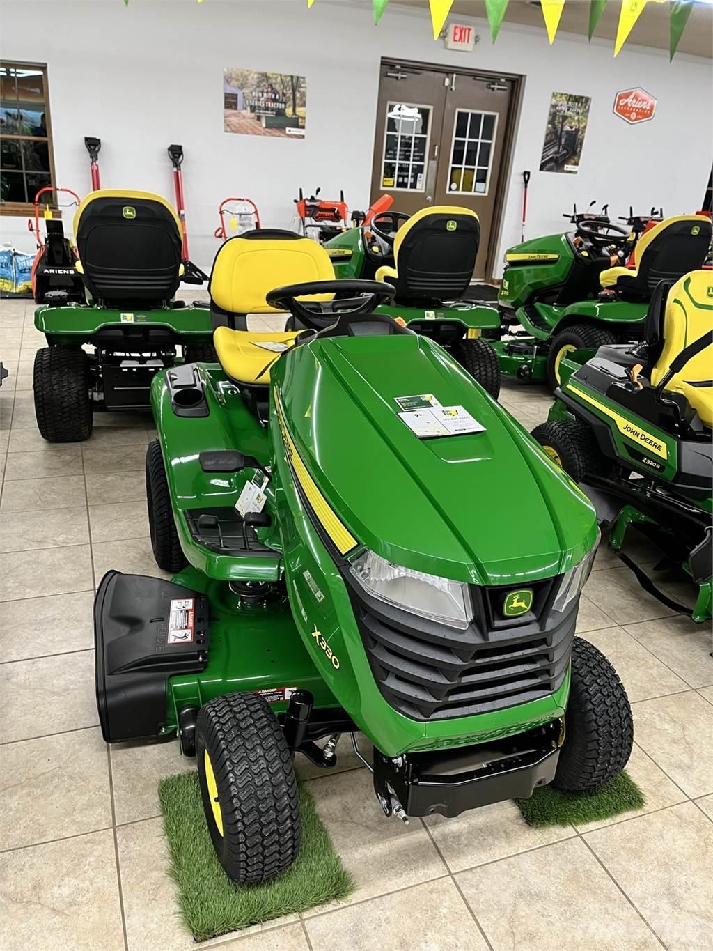 John Deere X330 Tractores compactos