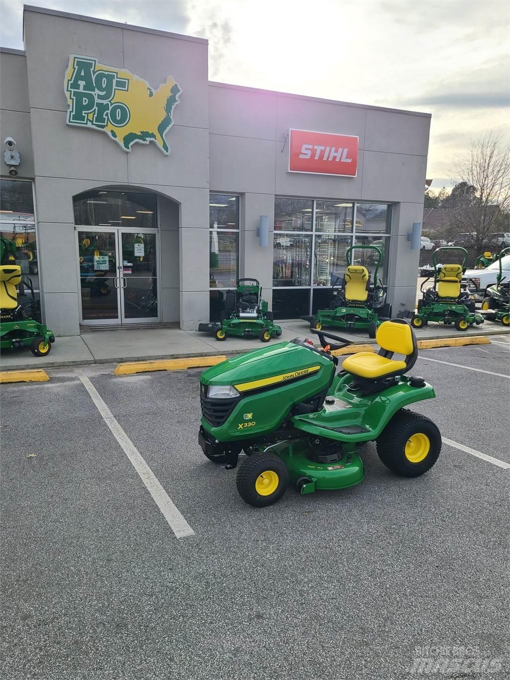 John Deere X330 Tractores compactos