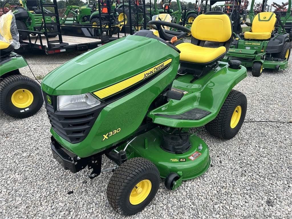 John Deere X330 Tractores compactos