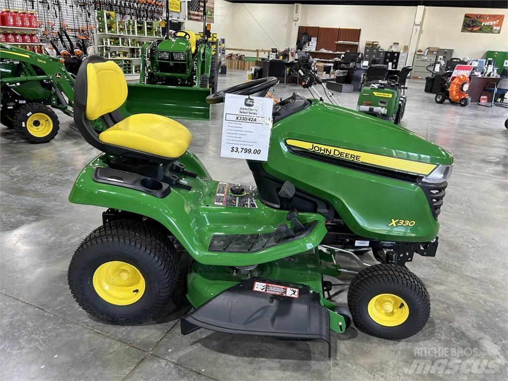 John Deere X330 Tractores compactos