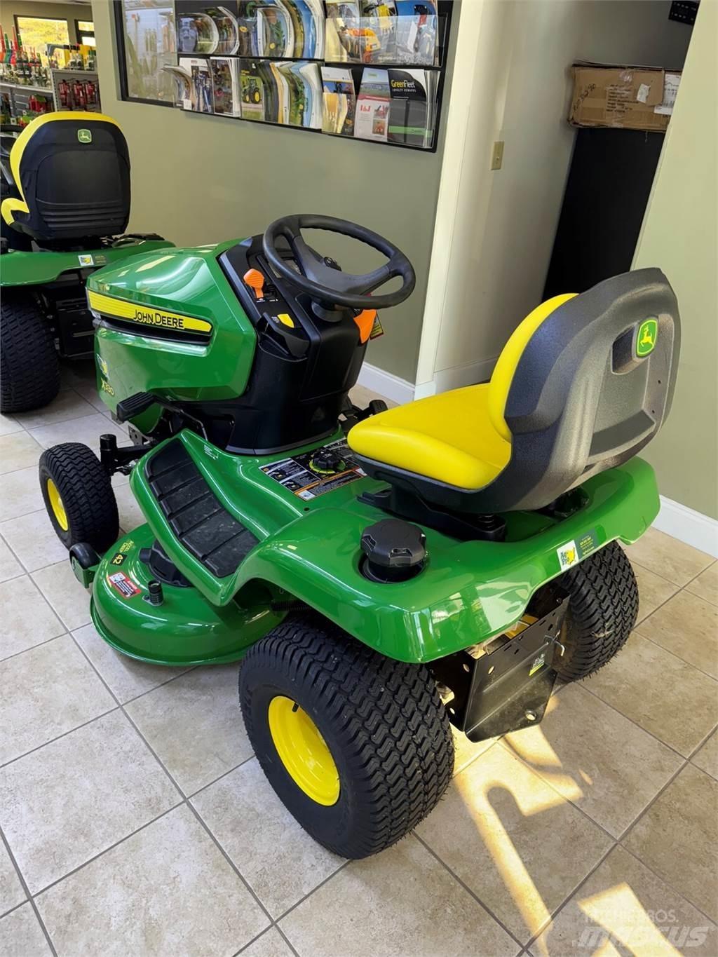 John Deere X330 Tractores compactos
