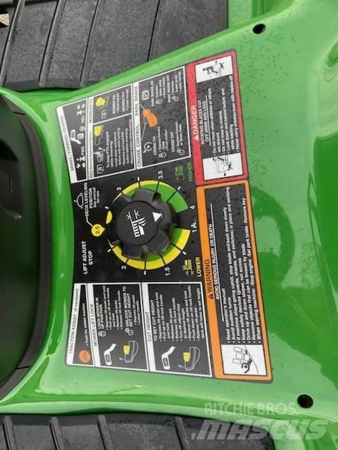 John Deere X380 Tractores compactos