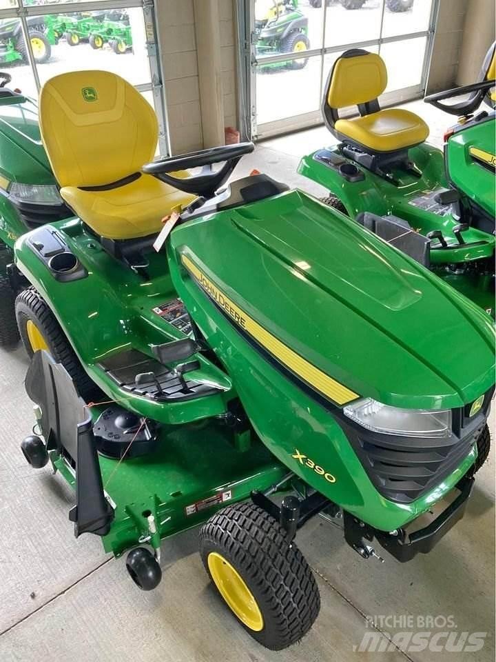 John Deere X390 Tractores compactos