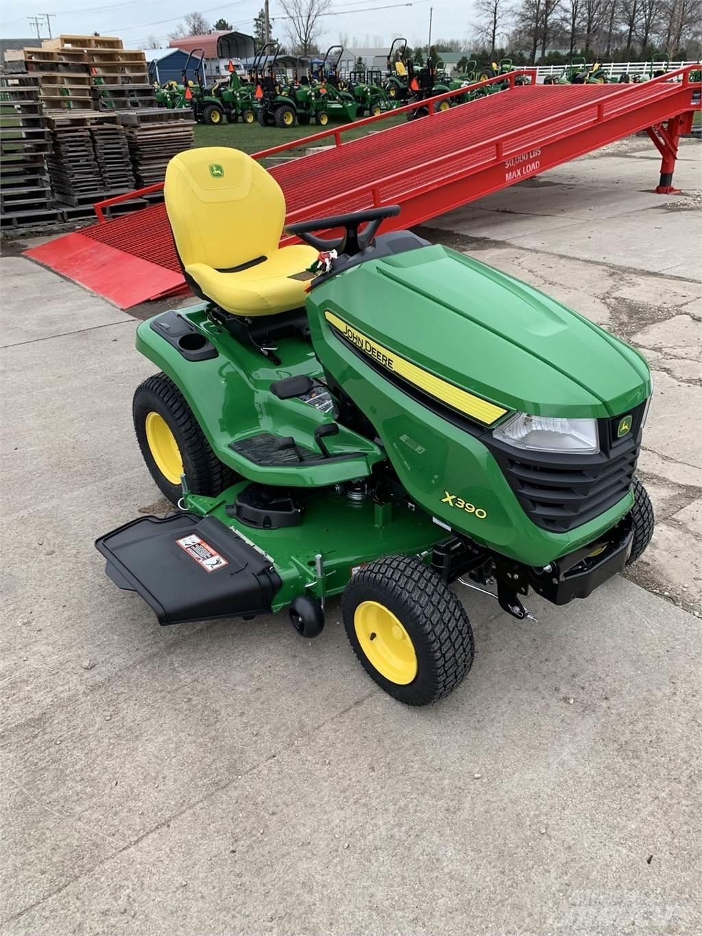 John Deere X390 Tractores compactos