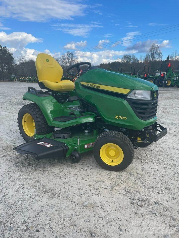John Deere X580 Corta-Relvas Riders