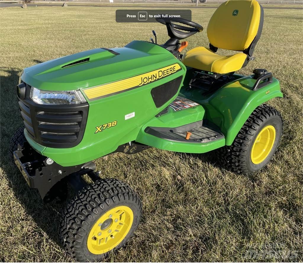 John Deere X738 Tractores compactos