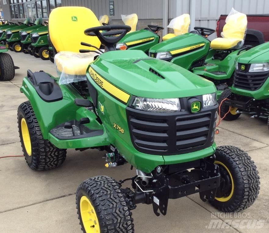 John Deere X758 Tractores compactos