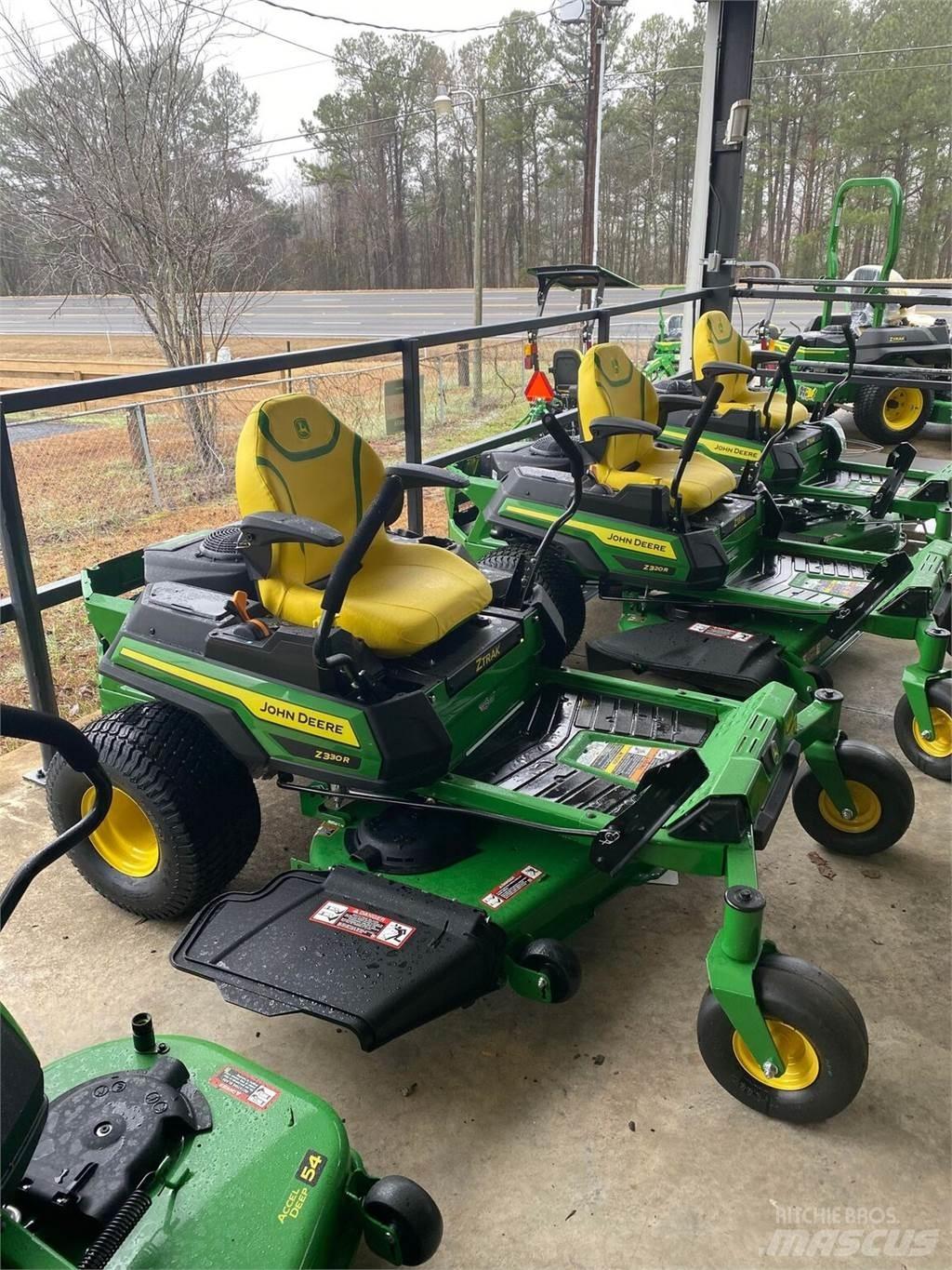 John Deere Z330R Corta-Relvas Zero turn