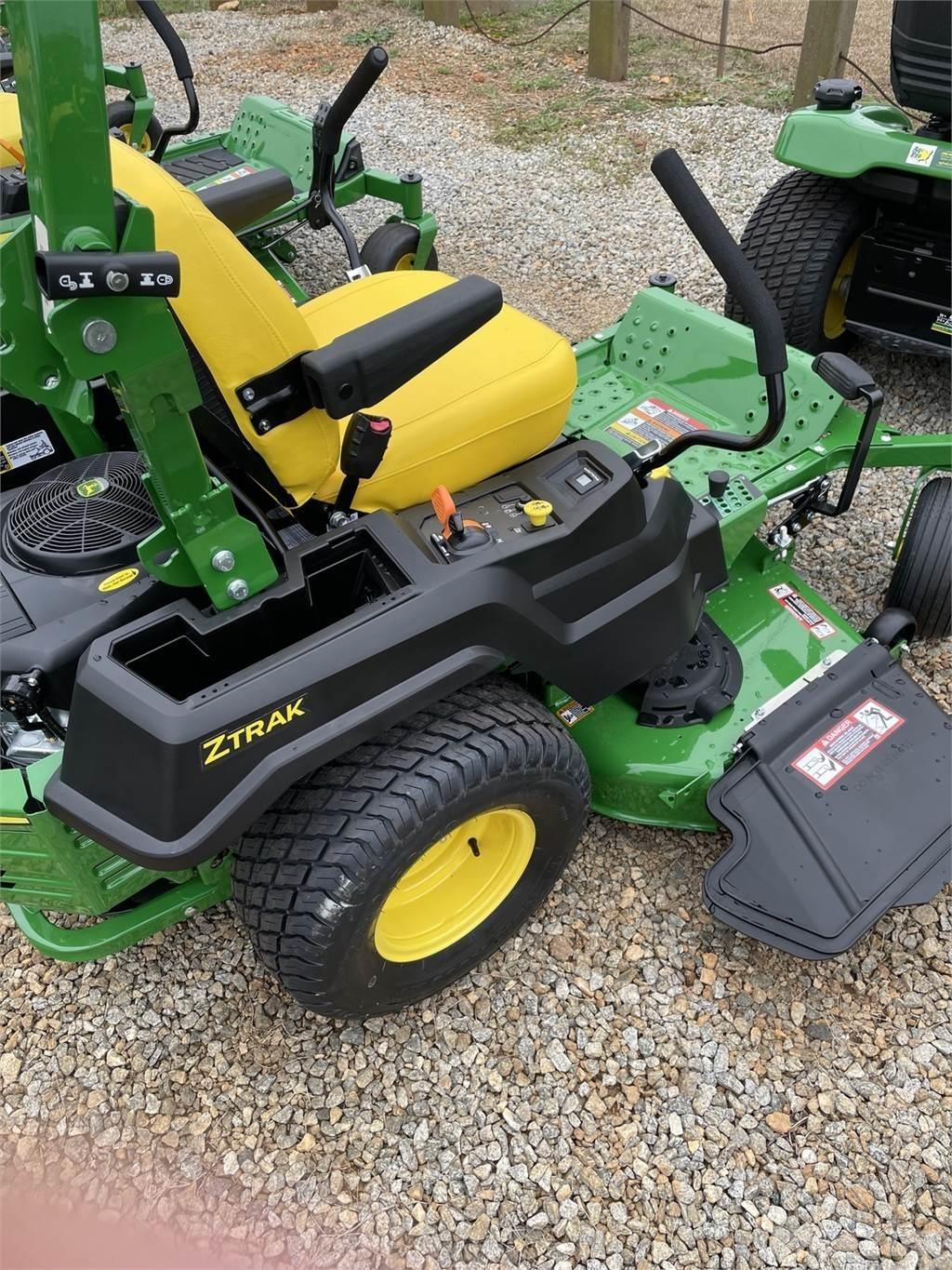John Deere Z515E Corta-Relvas Zero turn