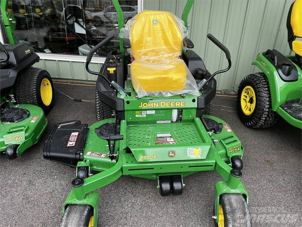 John Deere Z720E Corta-Relvas Zero turn