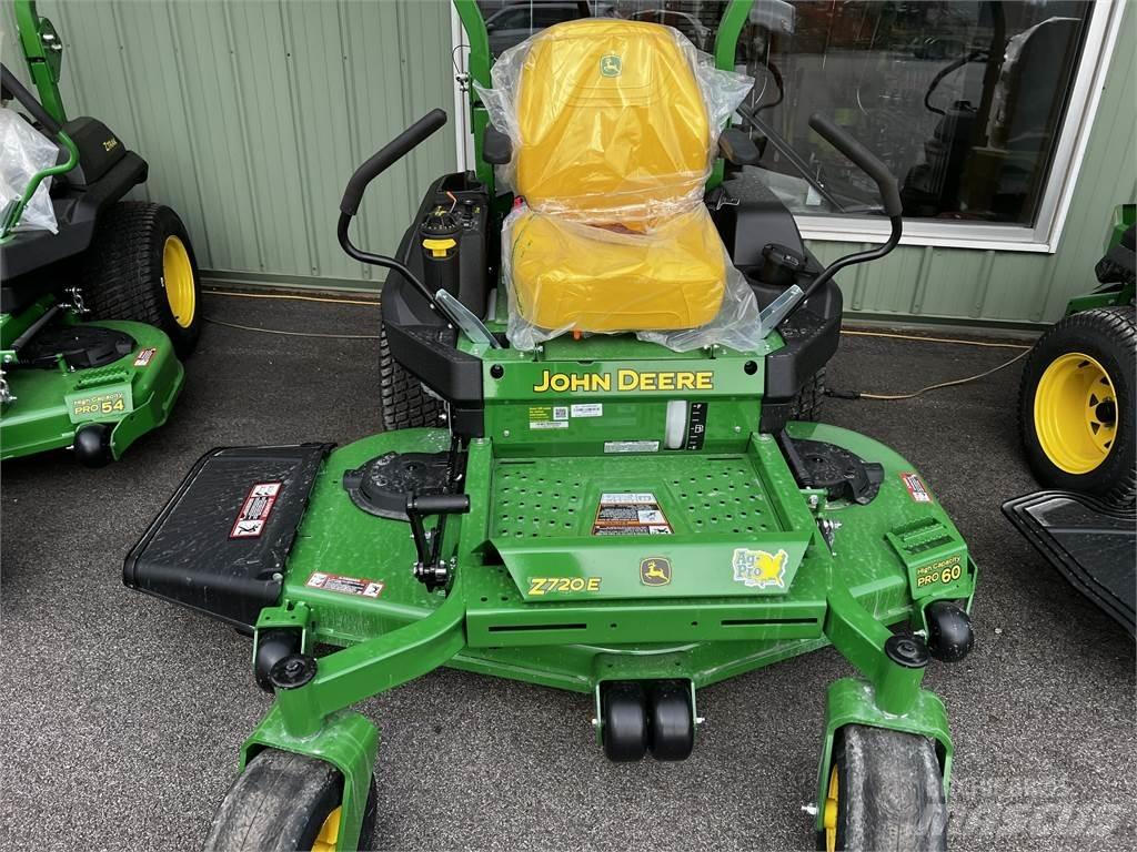 John Deere Z720E Corta-Relvas Zero turn