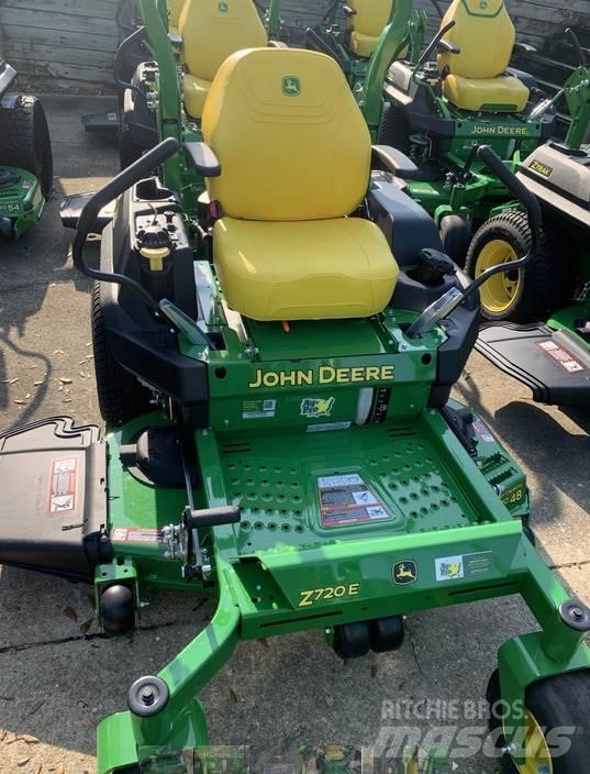 John Deere Z720E Corta-Relvas Zero turn