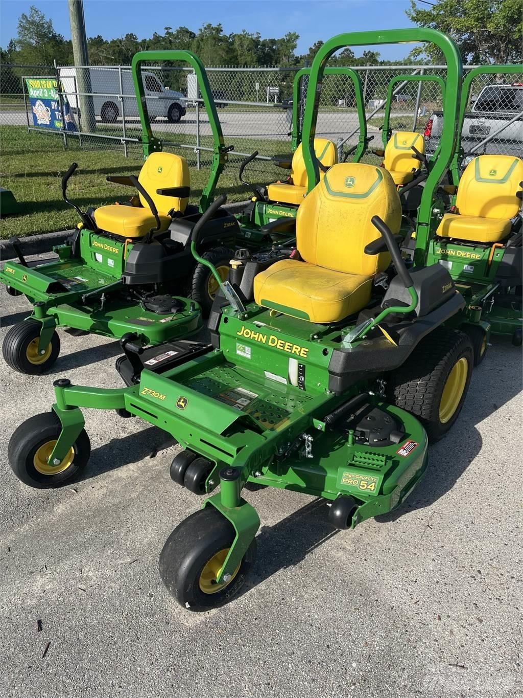 John Deere Z730 Corta-Relvas Zero turn