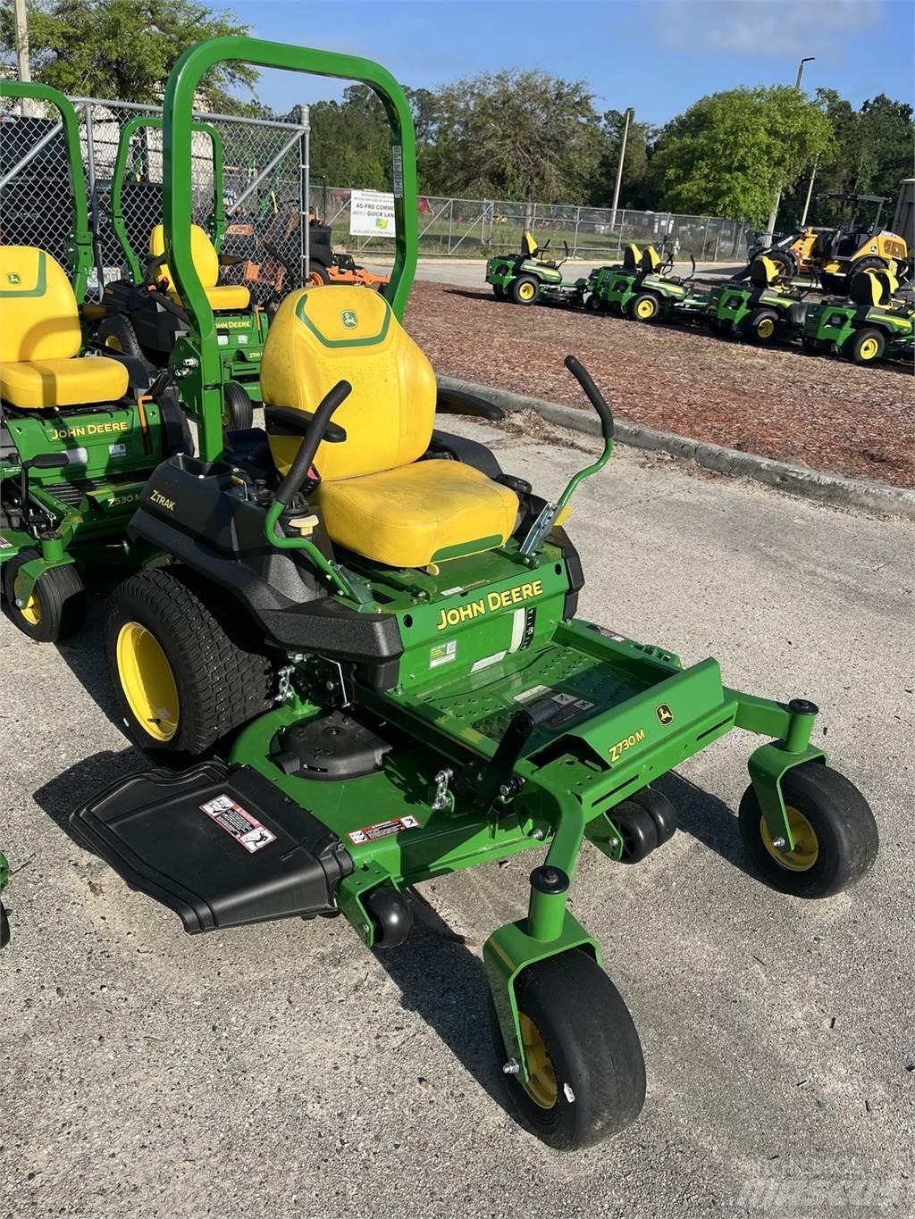 John Deere Z730 Corta-Relvas Zero turn