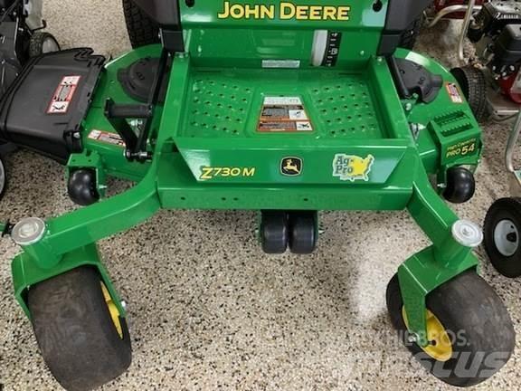 John Deere Z730M Corta-Relvas Zero turn