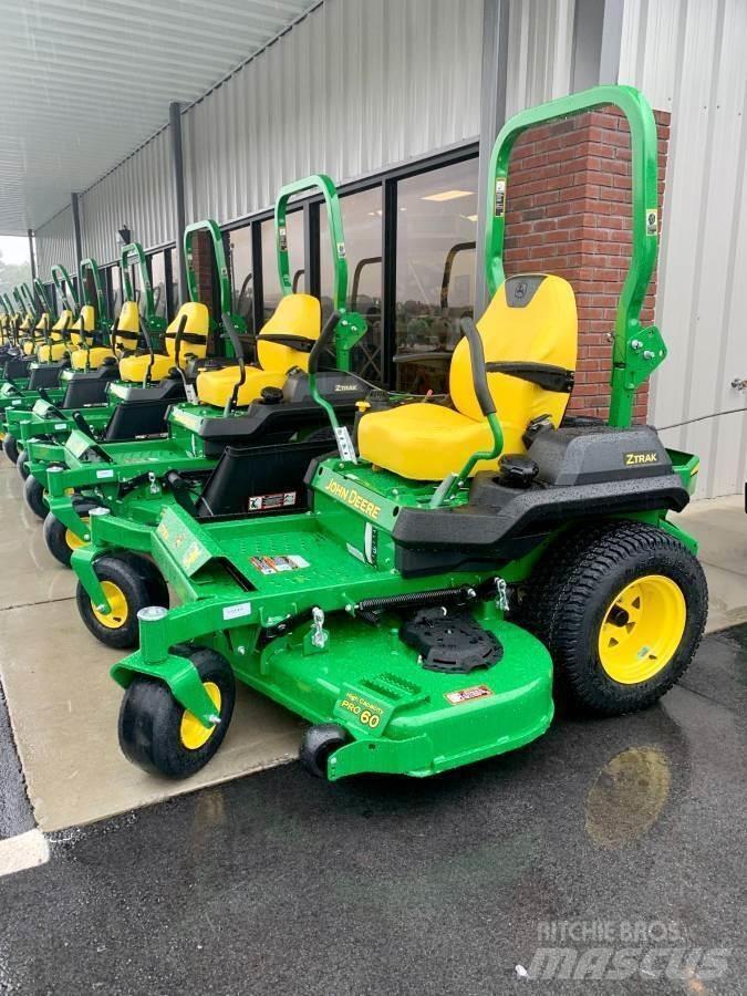 John Deere Z735M Corta-Relvas Zero turn