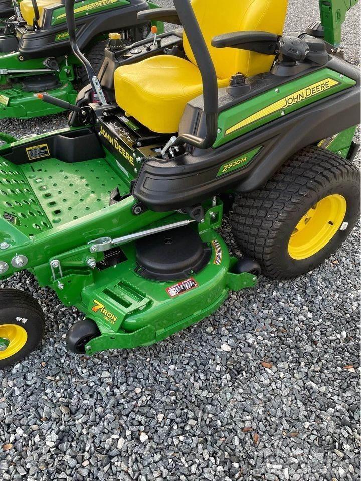 John Deere Z920M Corta-Relvas Zero turn