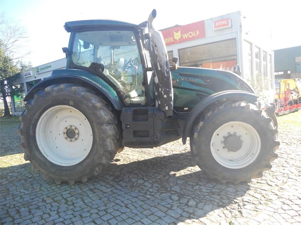 Valtra T174 Tratores Agrícolas usados