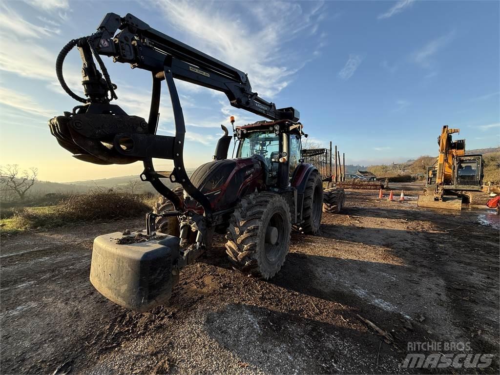 Valtra T174 Forwarders florestais