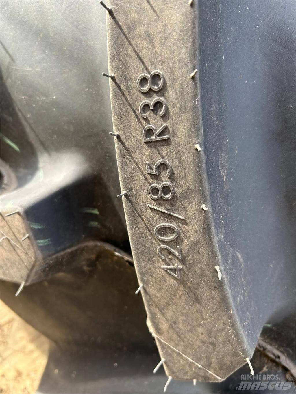  Wheels & tyres Pneus Agrícolas