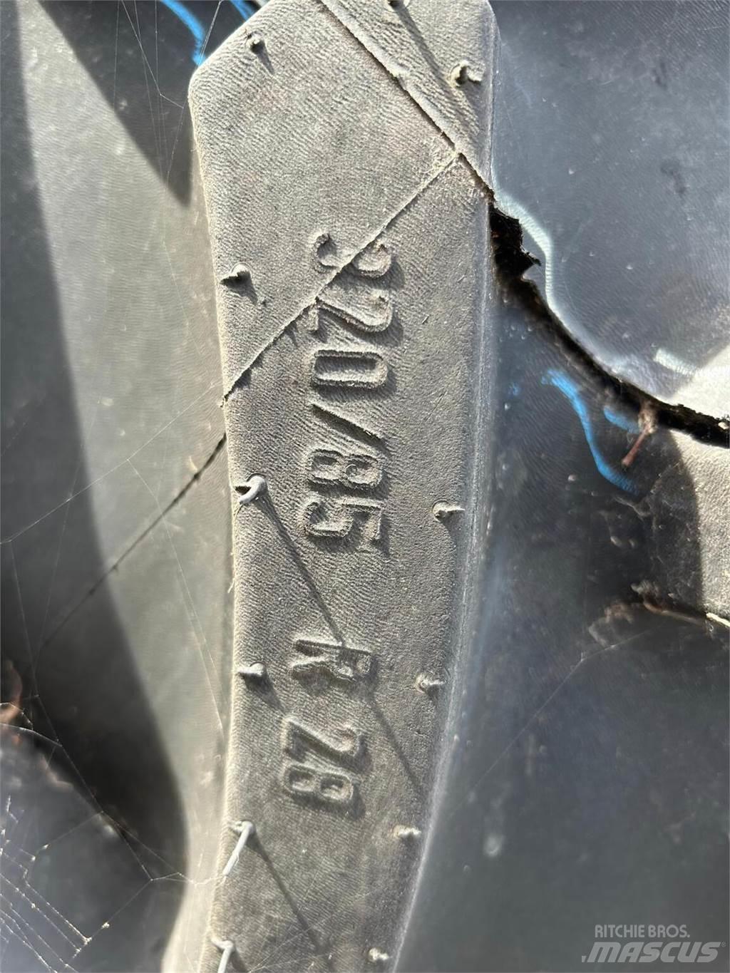  Wheels & tyres Pneus Agrícolas