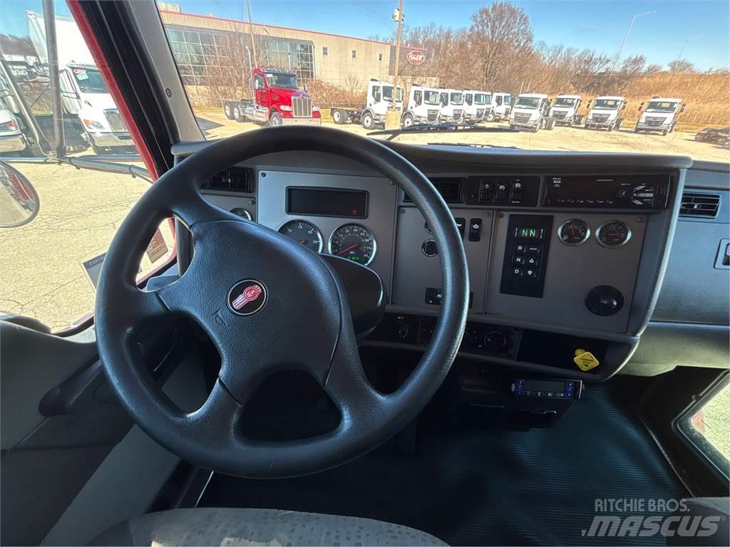 Kenworth T370 Camiões de caixa fechada
