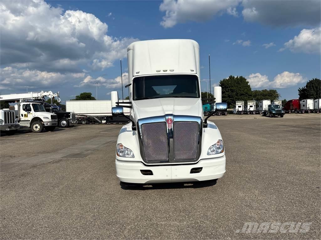 Kenworth T680 Tractores (camiões)